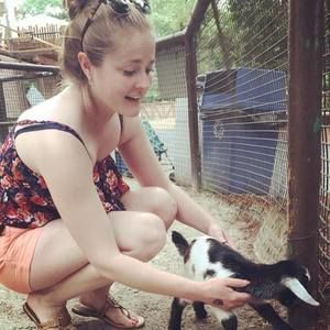 Meet your Posher, Cortney